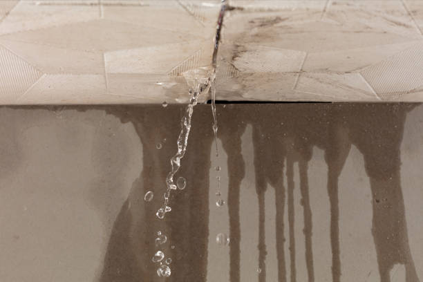 Professional Flood Damage Cleanup technician working in Amber, OK